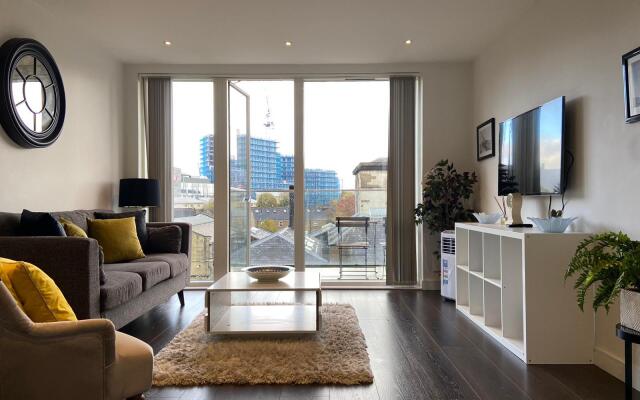 Blissful one bed Near the River