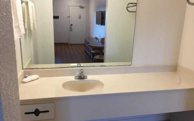 Super 8 - North Lima OH