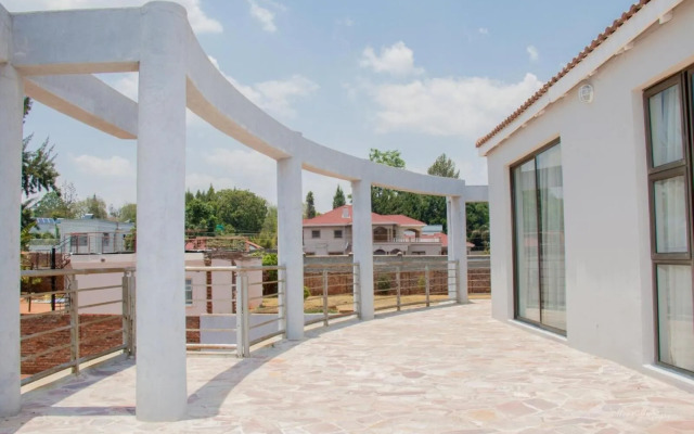 The Whitehouse Lodge