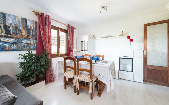 Ropit in Alc dia With 2 Bedrooms and 1 Bathrooms