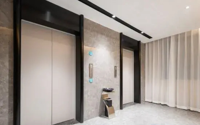 City Convenience Hotel (Xiaogan East Railway Station Yintai City Branch)