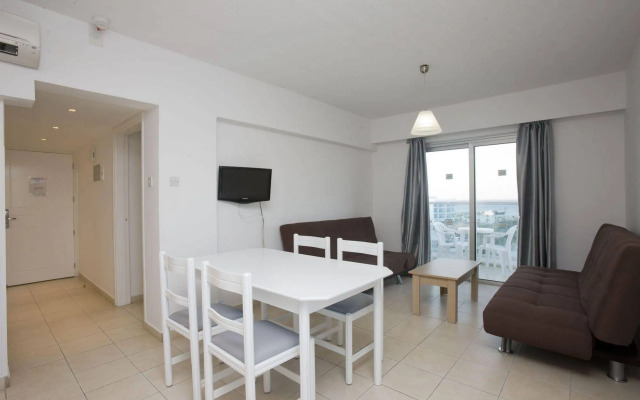 Trizas Apartments