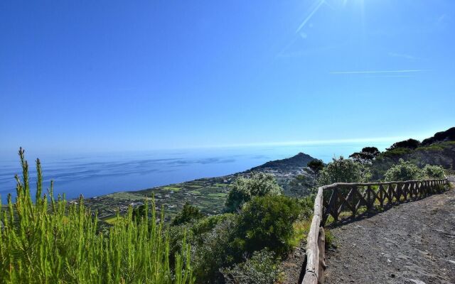 Amazing Home in Ustica With
