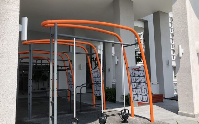 Teega Waterfront - Hello Kitty