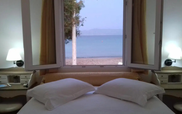Floras Rooms