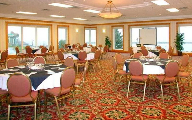 Oak Island Resort & Conference Centre