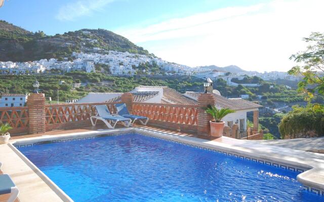 Modern Villa in Frigiliana With Private Swimming Pool