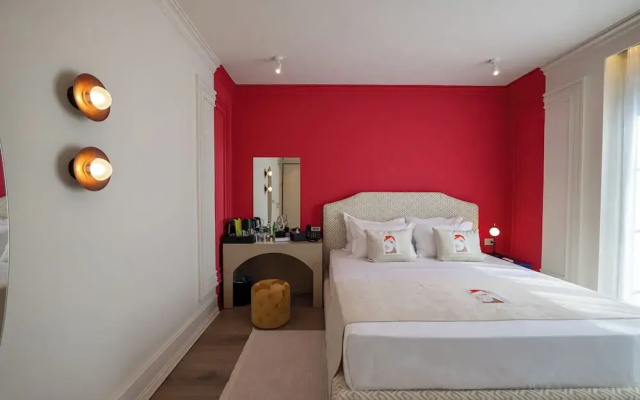 The Collector hotel boutique