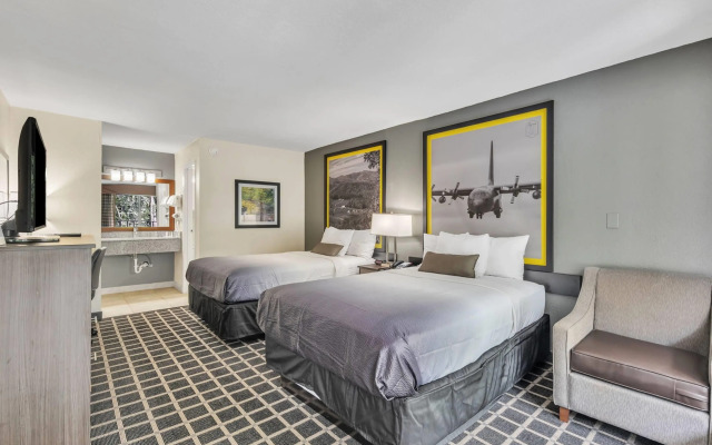 Super 8 by Wyndham Morganton