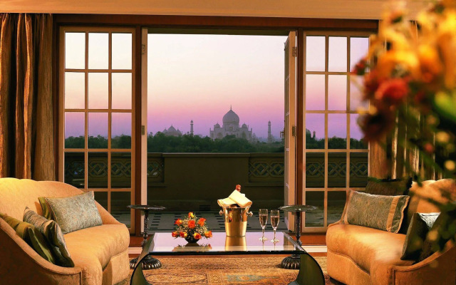 The Oberoi Amarvilas, Agra