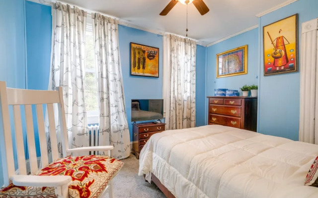 Historic Georgetown Townhome: Walkable Location!
