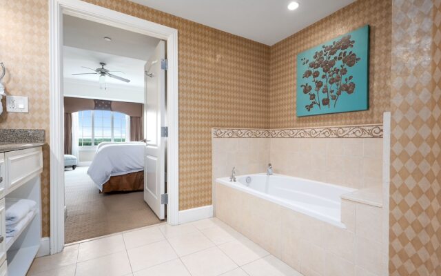 Rvh_327r The Grande 2 Bedroom Condo