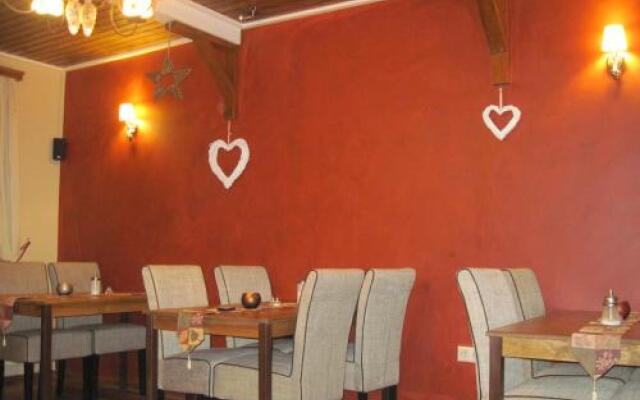 Chalet Catton Appartements and Rooms