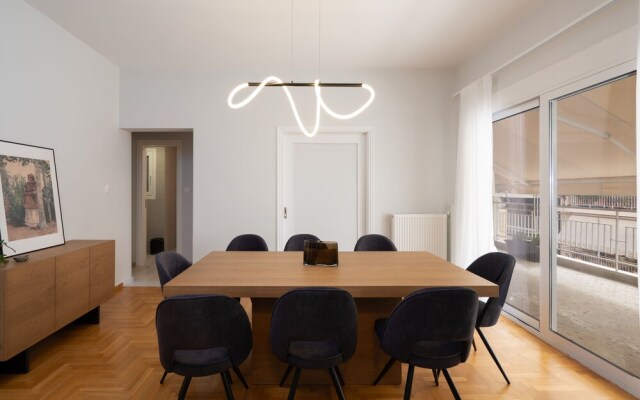 Deluxe 4 Bedrooms Apartment in Athens Center