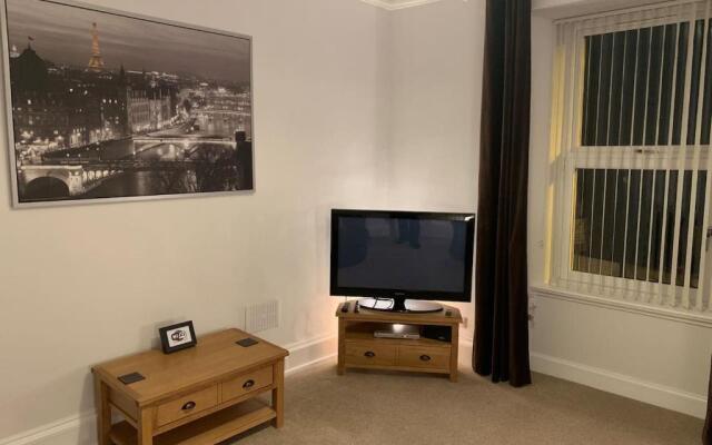 Apartment 39c