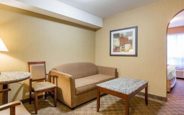 Comfort Inn & Suites