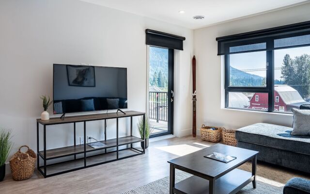 The Grizzly Basin by Revelstoke Vacation