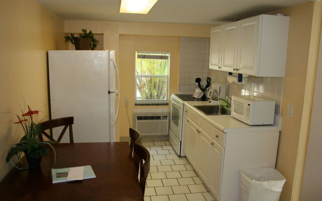 Hidden Harbor Suites