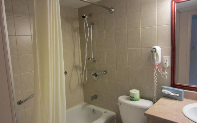 Travelodge by Wyndham Cambridge - Waterloo