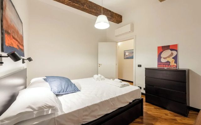Charming Flat Next to Genoa's Aquarium