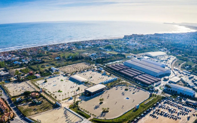 Comtessa in Oliva With 1 Bedrooms and 1 Bathrooms