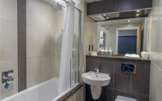 The Crooklands, BW Signature Collection