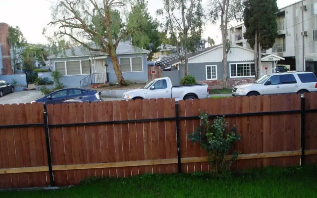 Unique 2 Bedroom in Burbank