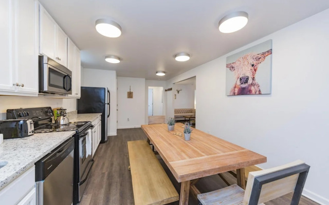 JURNY - Close to Music Row - 4 Bedroom Apartments