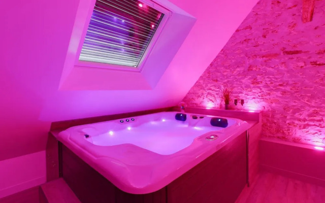 Domaine des 3 Chateaux - Suite Cupidon