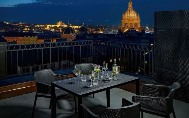 DownTown Suites Rubesova