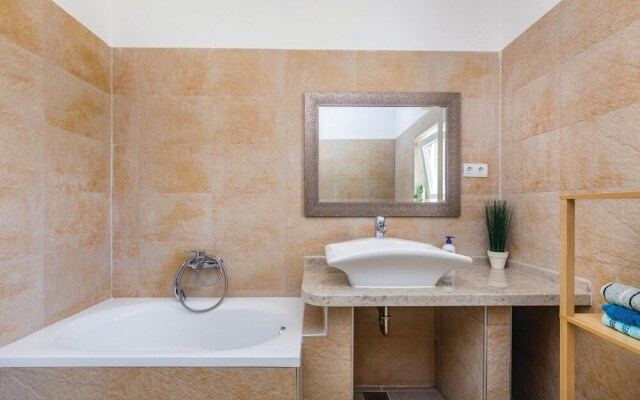 Amazing Home in Linardici With Wifi and 6 Bedrooms