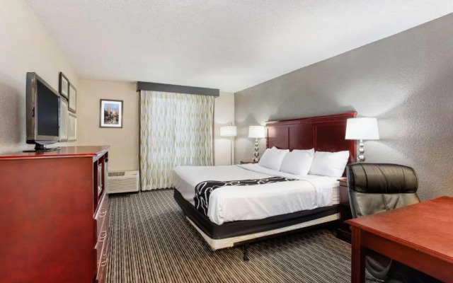 La Quinta Inn & Suites by Wyndham Indianapolis South