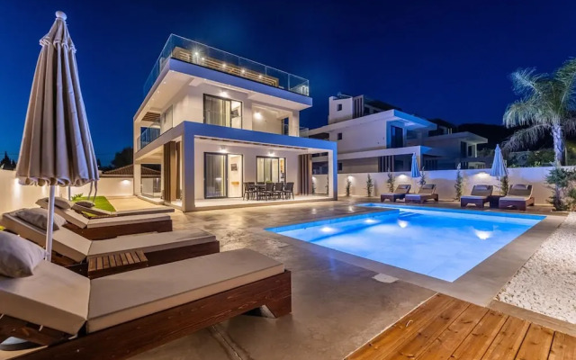 Villa Infinity Theo With 4 Bedrooms and 4 Bathrooms