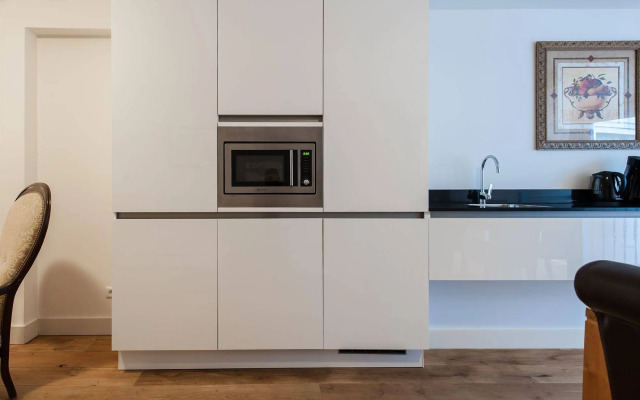 Jordaan Laurier Apartments