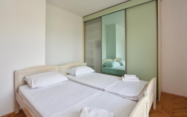 Beautiful Home in Trogir With Wifi and 6 Bedrooms
