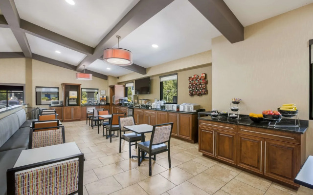 Best Western Asheville Blue Ridge Parkway