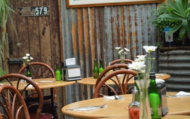 Prince of Wales Motel