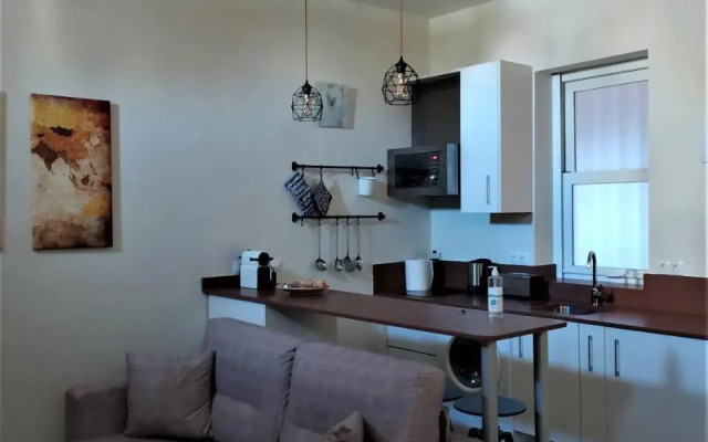 Acogedor estudio en Cuatro Caminos by beBalmy
