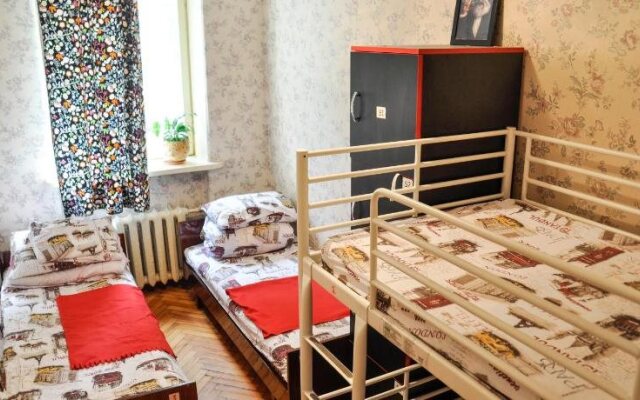 Retro Moldova Hostel