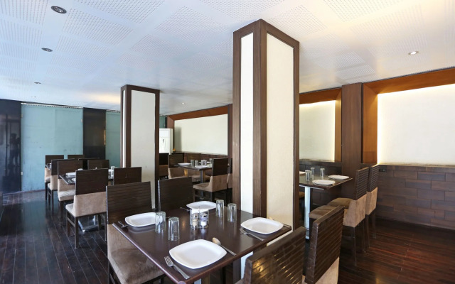 OYO 8190 Hotel Satyan Inn