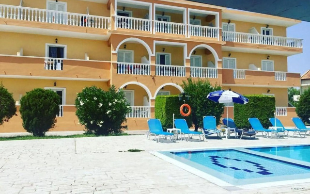 Derekas Studios & Apartments