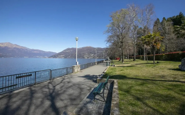 Residenza Gardenia Lake View Luino Center