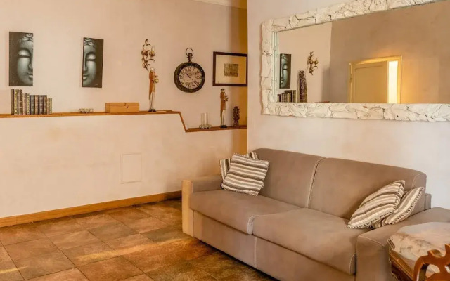 Historical Center Up to six People