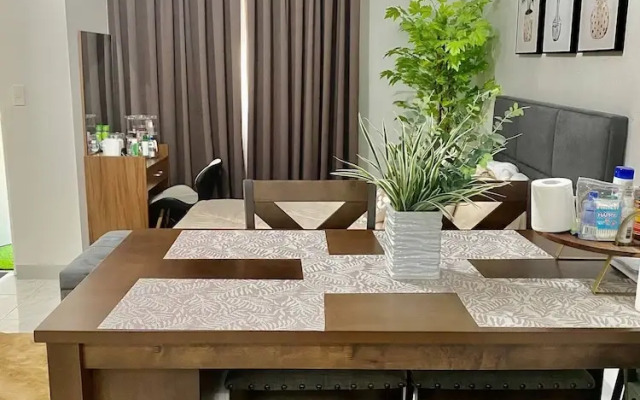 1 Bedroom With Free Parking