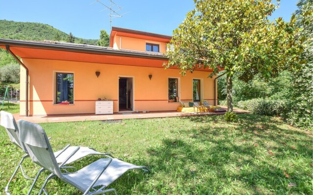 Stunning Home in Caprino Veronese With Wifi and 4 Bedrooms