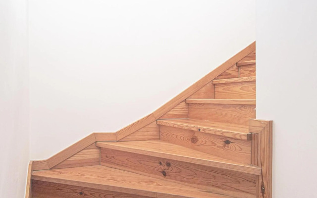 Baixa chiado 2 bedroom duplex apt with elevator