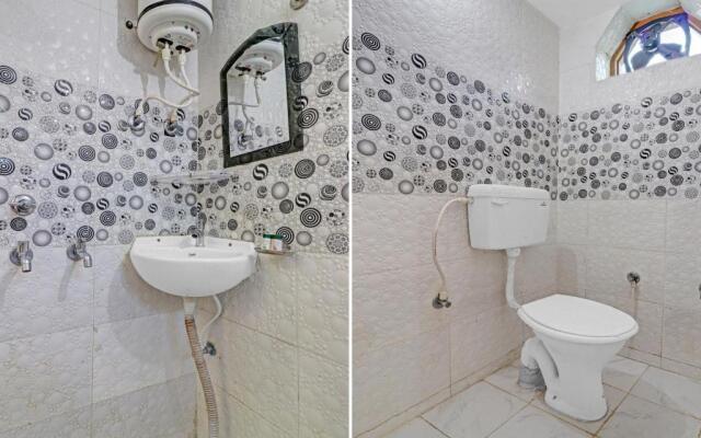 SPOT ON 62846 Mayank Saini Guest House