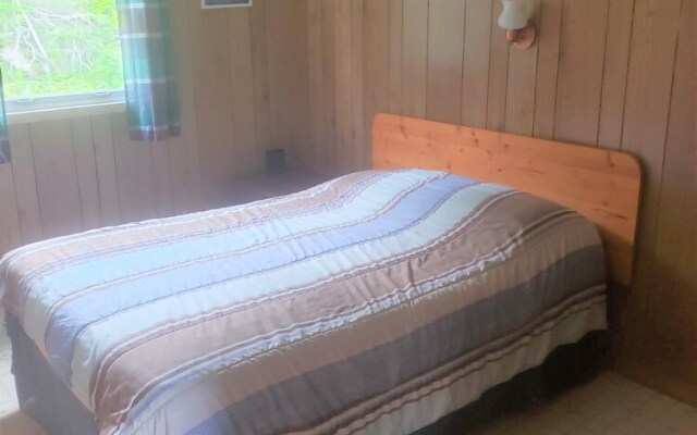 Joyce's Motel & Cottages