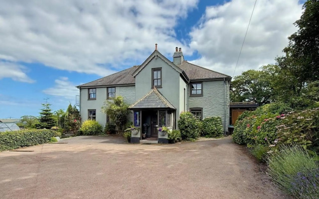 Downton Lodge Country B&B