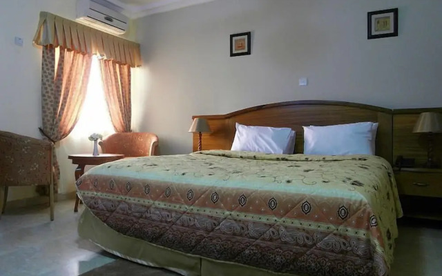 Rayporsh Hotel